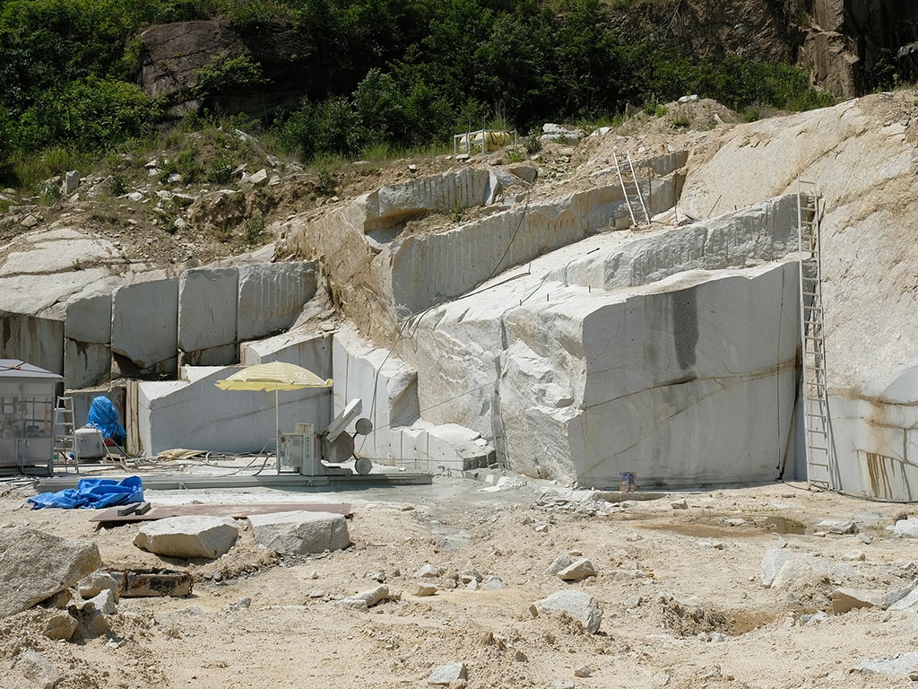 桜みかげ 採石場